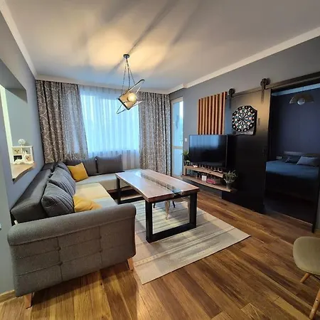 у дома Apartment *