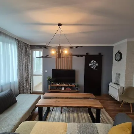 Apartment у дома