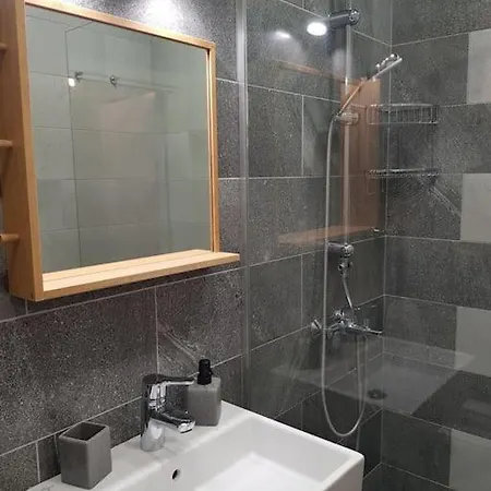 у дома Apartment Warna
